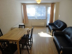 5 Bedroom Maisonette