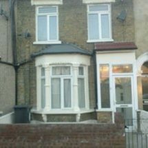 3 Bedroom End of Ter...