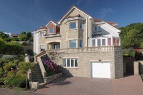 5&nbsp;Bedroom&nbsp;Detached