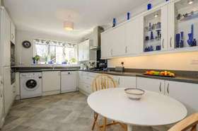 3 Bedroom Semi-Detac...
