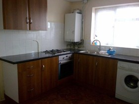 4 Bedroom Maisonette
