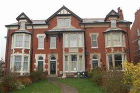 6 Bedroom Terraced