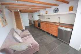 2 Bedroom End of Ter...