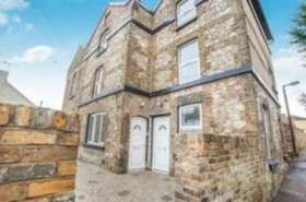 2 Bedroom End of Ter...