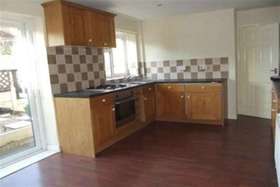 3 bedroom Semi-Detached to rent