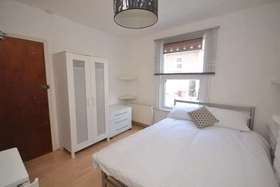 1 Bedroom House Shar...