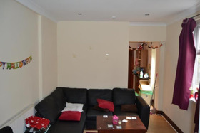 7&nbsp;Bedroom&nbsp;House Shar...