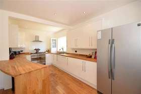 5&nbsp;Bedroom&nbsp;Detached