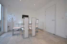 4 Bedroom Semi-Detac...