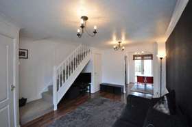 2 Bedroom End of Ter...