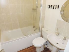 2 Bedroom Flat