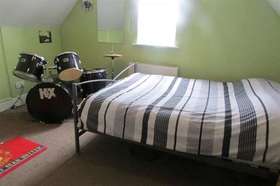 5 Bedroom Semi-Detac...