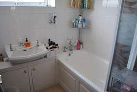 3 Bedroom End of Ter...