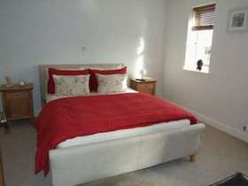 5 Bedroom Semi-Detac...