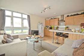 4&nbsp;Bedroom&nbsp;Apartment