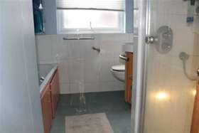 5 Bedroom Semi-Detac...