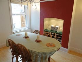 3&nbsp;Bedroom&nbsp;Terraced