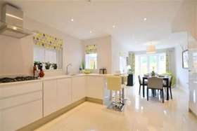 4 Bedroom Semi-Detac...