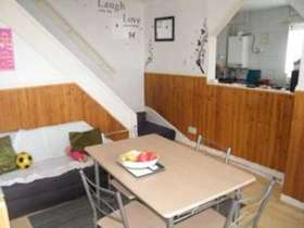 3 Bedroom End of Ter...