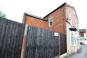 3 Bedroom End of Ter...