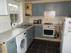 2 Bedroom End of Ter...