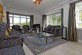 5 Bedroom Flat