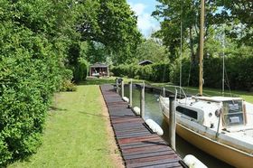Boathouse Lane Oulton Broad Lo...