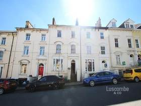 1 Bedroom Flat