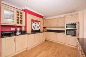 5 Bedroom Semi-Detac...