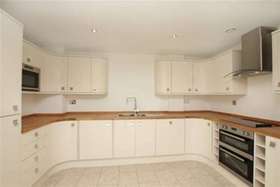 4&nbsp;Bedroom&nbsp;Property