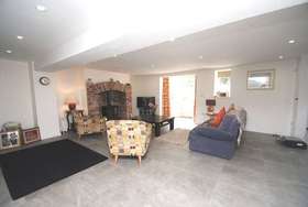 4&nbsp;Bedroom&nbsp;Terraced