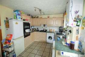 3 Bedroom End of Ter...