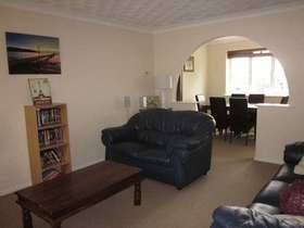 3 Bedroom Semi-Detac...