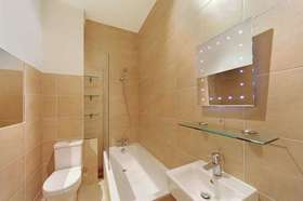 2 Bedroom Ground Fla...