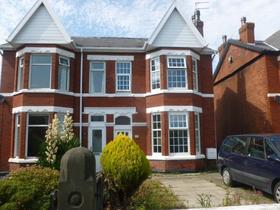 3 bedroom Semi-Detached to rent