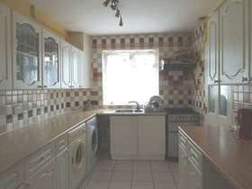 2 Bedroom Maisonette