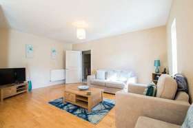 2 Bedroom Ground Fla...