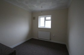 3 Bedroom End of Ter...