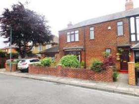 4 Bedroom End of Ter...