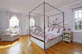 5&nbsp;Bedroom&nbsp;Detached