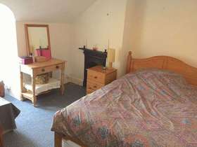 2 Bedroom Maisonette