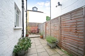 2 Bedroom Ground Fla...