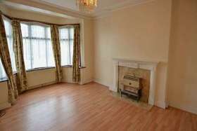 3 bedroom End of Terrace for sale