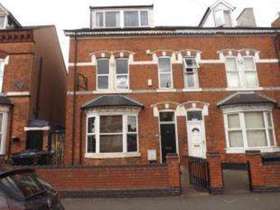 8 bedroom Semi-Detached for sale