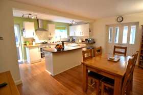 4&nbsp;Bedroom&nbsp;Semi-Detac...