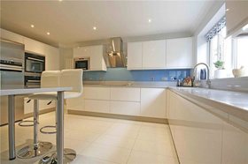 4 Bedroom Terraced