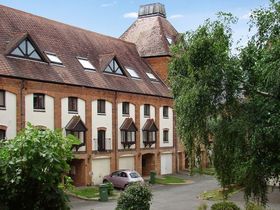 4 Bedroom Terraced