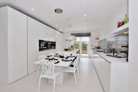 5 Bedroom Detached