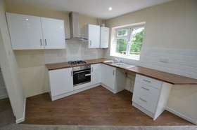 2 Bedroom End of Ter...