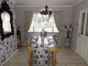 3 Bedroom End of Ter...